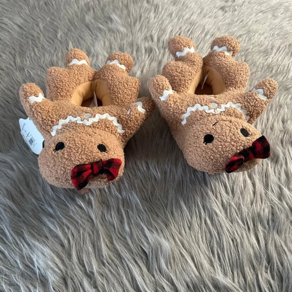Holiday Time‎ Gingerbread Slippers Girls Size 9-10 Brown Slip On Plushy Shoes